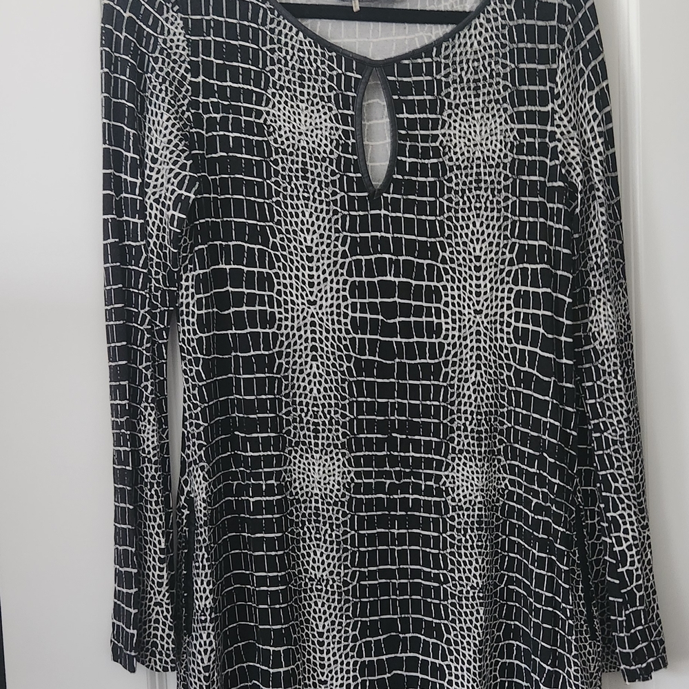 Tart Monochrome Geometric Long Sleeve Dress